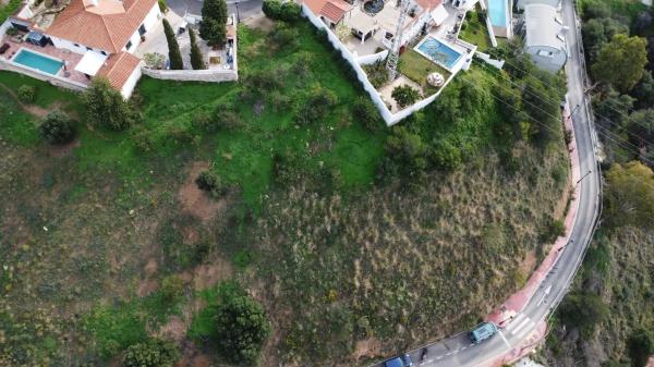 Terreno en calle Jilguero