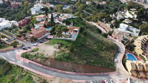 Terreno en calle Jilguero