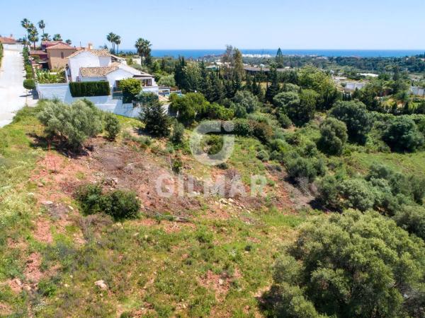 Terreno en calle del Alcornoque