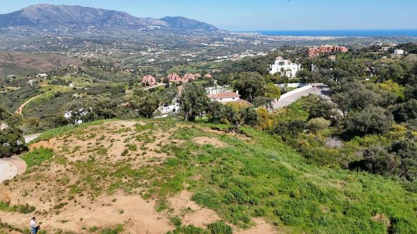 Terreno en calle Cataluña, 2