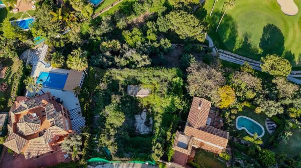 Terreno en calle Los Arqueros