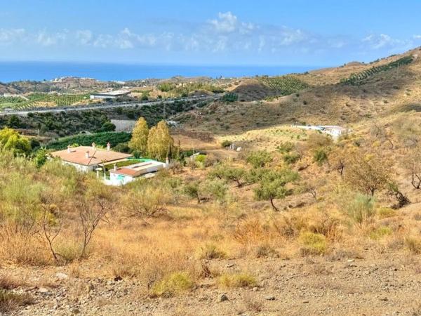 Terreno en Benajarafe
