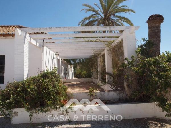 Terreno en Almayate Bajo