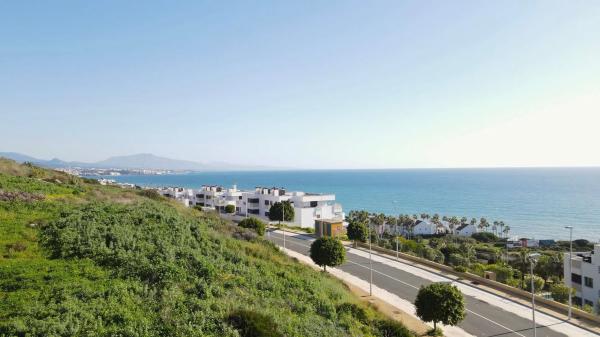 Terreno en Urbanizacion Camarate Golf, 51