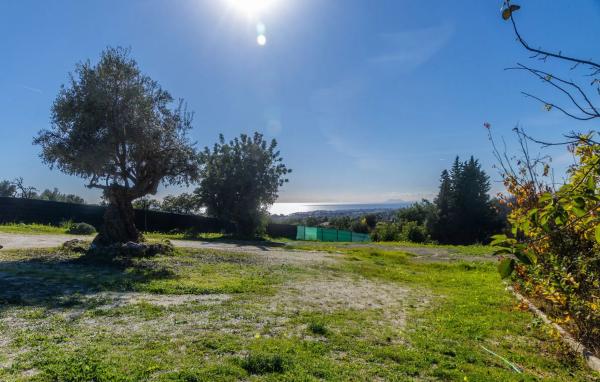 Terreno en calle Huerta del Fraile
