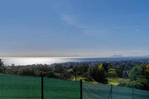 Terreno en calle Huerta del Fraile