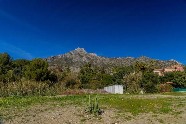 Terreno en calle Huerta del Fraile