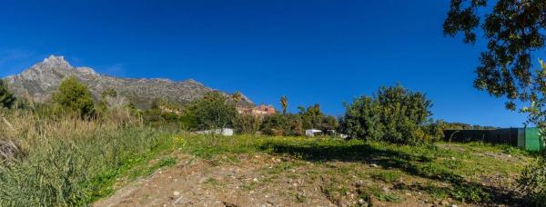 Terreno en calle Huerta del Fraile