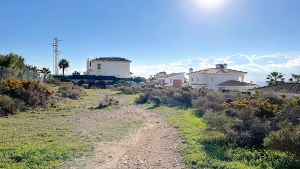 Terreno en avenida del Cantábrico, 42