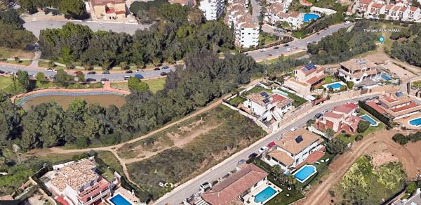 Terreno en avenida del Cantábrico, 42