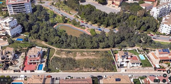 Terreno en avenida del Cantábrico, 42