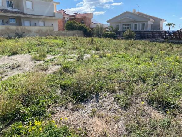 Terreno en calle Afelandra s/n