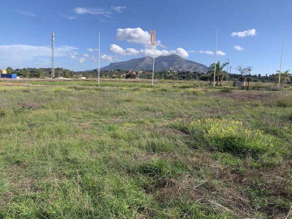 Terreno en calle Campo de Fútbol