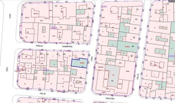 Terreno en calle Juan de Herrera