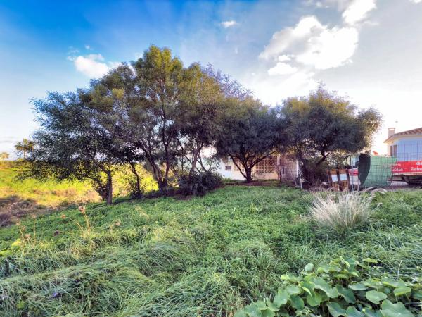 Terreno en Barrio Calaburra - Chaparral