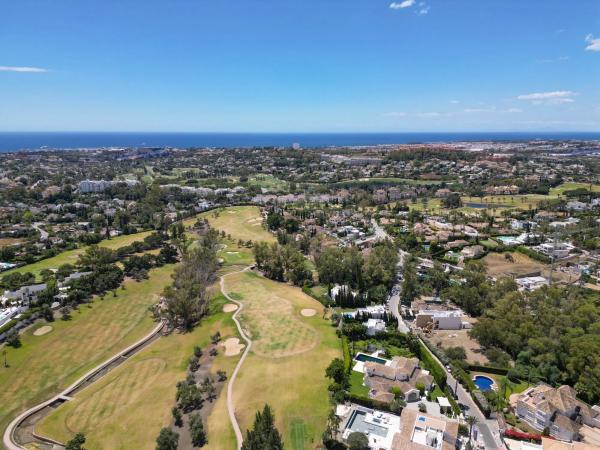 Terreno en Barrio Los Naranjos