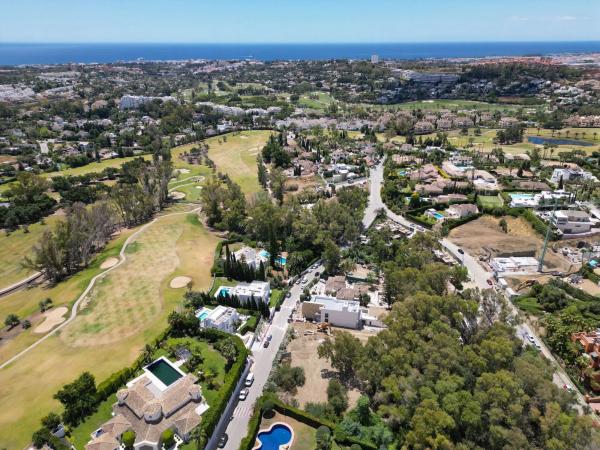 Terreno en Barrio Los Naranjos