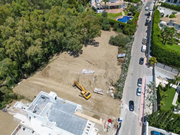 Terreno en Barrio Los Naranjos