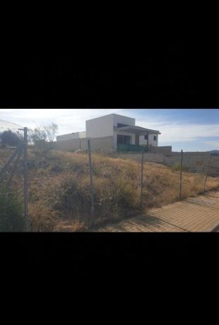 Terreno en urbanización los picachos, 11