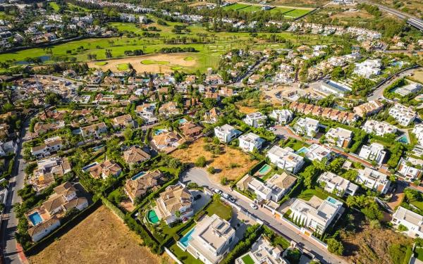 Terreno en Barrio Nueva Andalucía