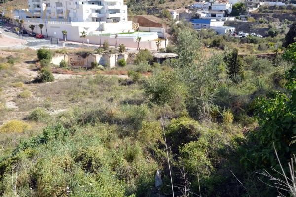 Terreno en Urb Montesol