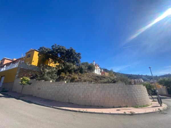 Terreno en calle Trombón s/n