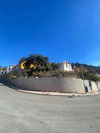 Terreno en calle Trombón s/n