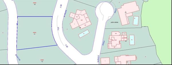 Terreno en calle Trebol