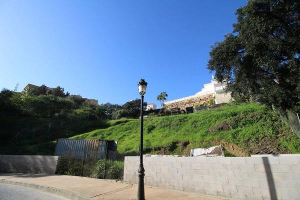 Terreno en calle Trebol