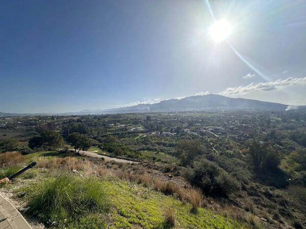 Terreno en calle Avestruz