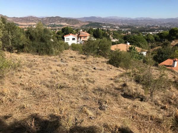 Terreno en calle Benahavís, 507