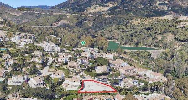 Terreno en Barrio Los Naranjos