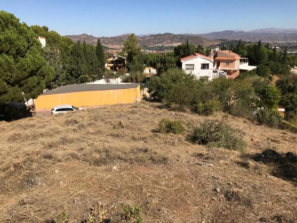 Terreno en calle Benahavís, 507