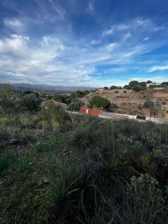 Terreno en calle Benahavís, 507