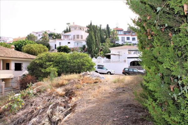 Terreno en calle Uruguay