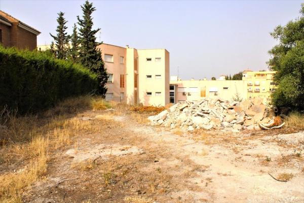 Terreno en calle Uruguay