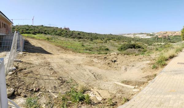 Terreno en maria teresa de leon s/n