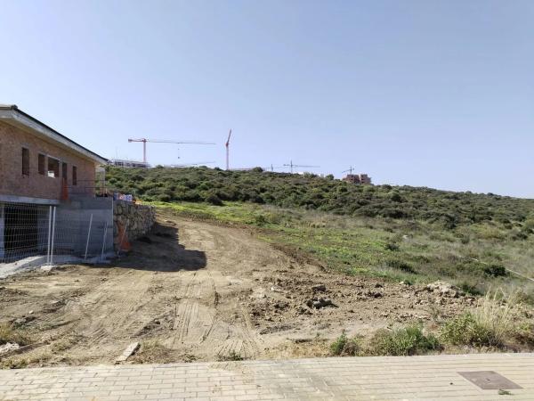 Terreno en maria teresa de leon s/n