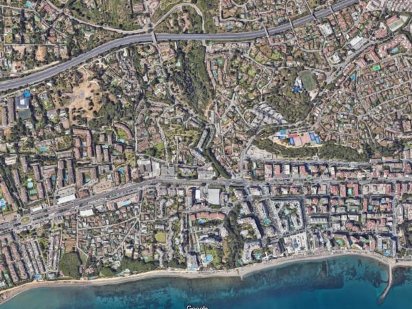 Terreno en avenida Ricardo Soriano