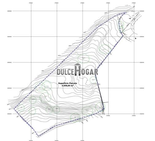 Terreno en calle de Stradivarius