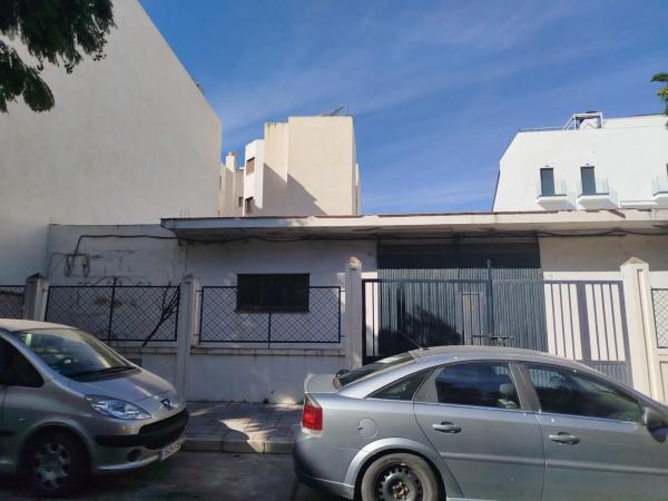 Terreno en calle Torremolinos