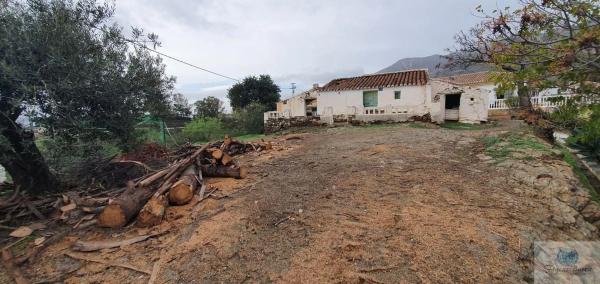 Terreno en calle del Valle