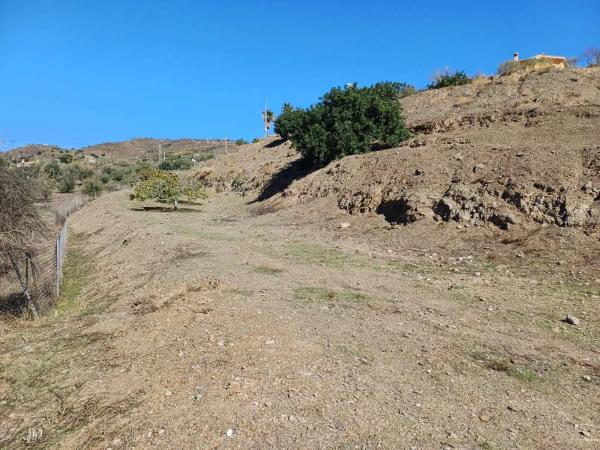 Terreno en Benajarafe