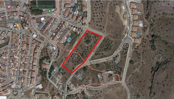 Terreno en calle Olmo, 18