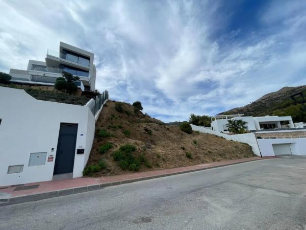 Terreno en calle Araucaria, 35 -23