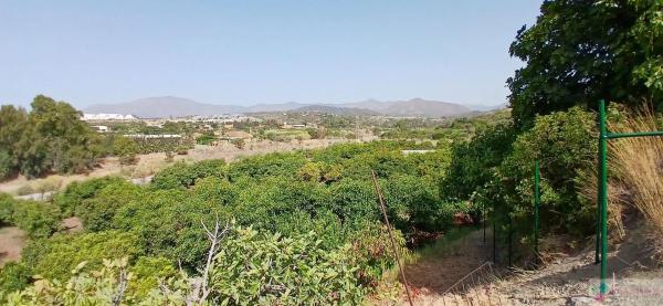 Terreno en Barrio Cancelada