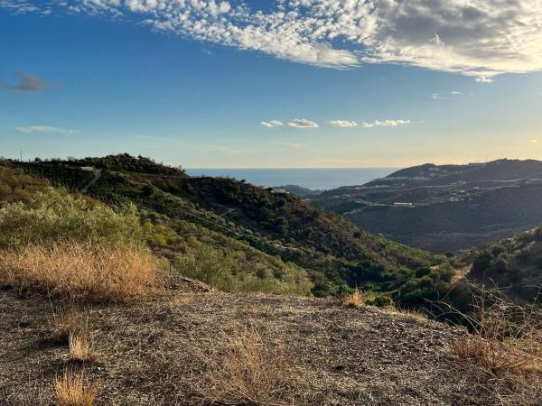 Terreno en Benagalbón