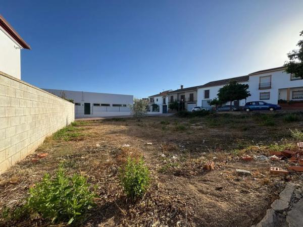 Terreno en avenida Maria Zambrano