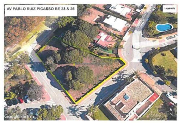 Terreno en avenida Cánovas del Castillo, 2325