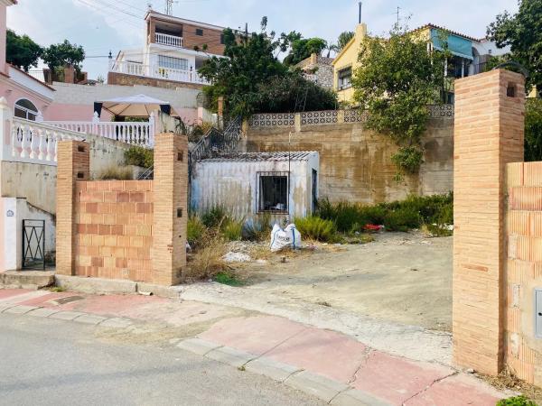 Terreno en calle Higueras